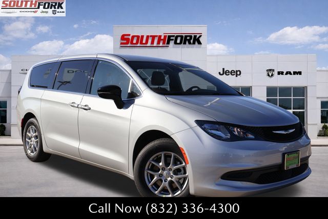 2026 Chrysler Voyager LX