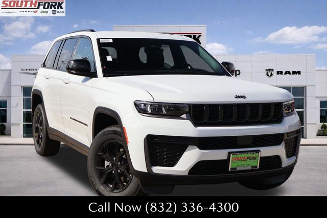 2026 Jeep Grand Cherokee Laredo Altitude